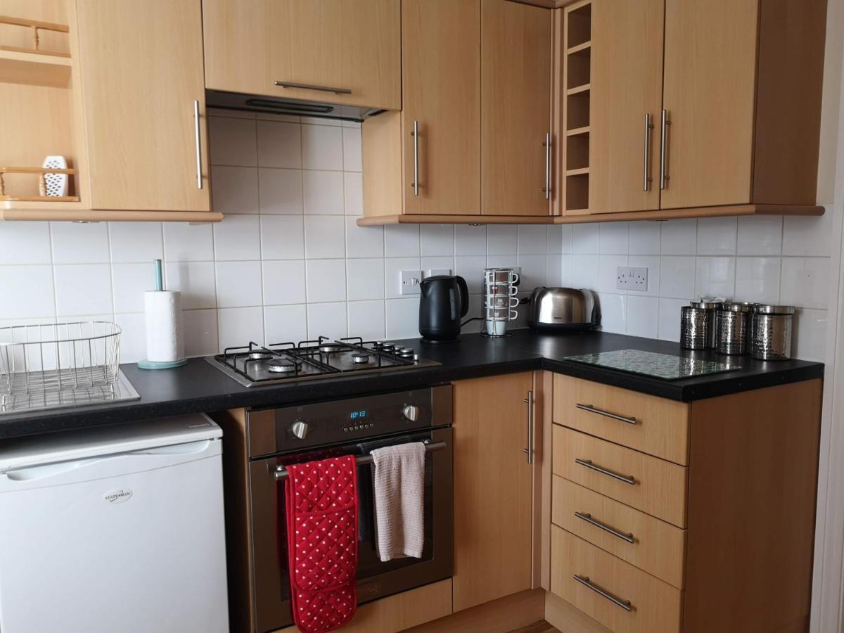 Coastal Escape Deal - 2 Bedroom House -Short Lets & Serviced Accommodation 외부 사진