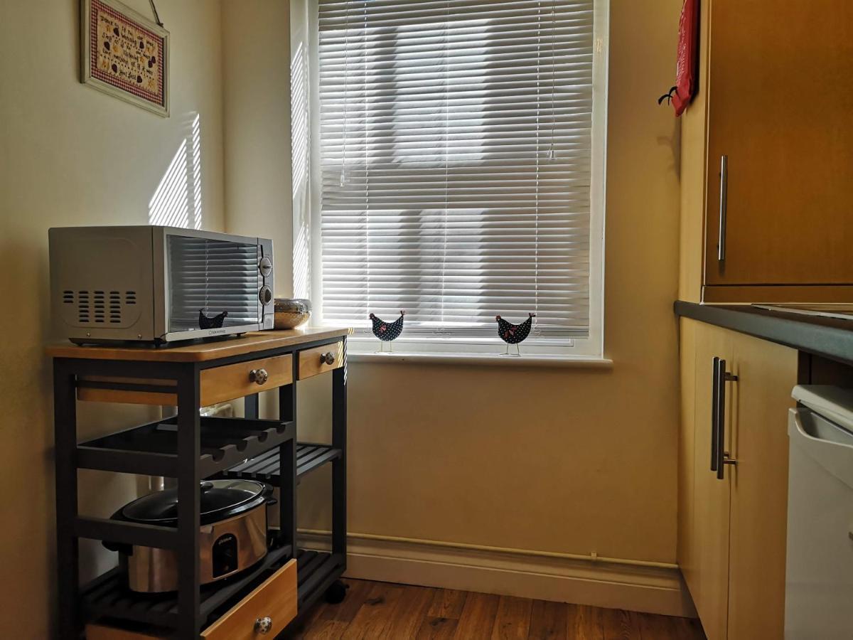 Coastal Escape Deal - 2 Bedroom House -Short Lets & Serviced Accommodation 외부 사진