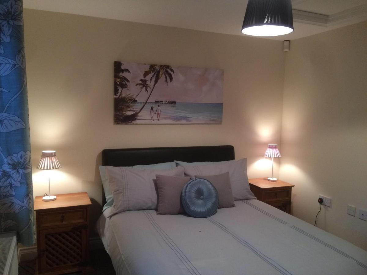 Coastal Escape Deal - 2 Bedroom House -Short Lets & Serviced Accommodation 외부 사진
